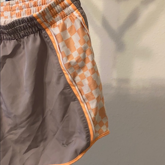 Shorts - Picture 2 of 5